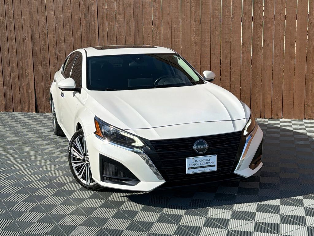 Used 2023 Nissan Altima 2.5 SL FWD image 10