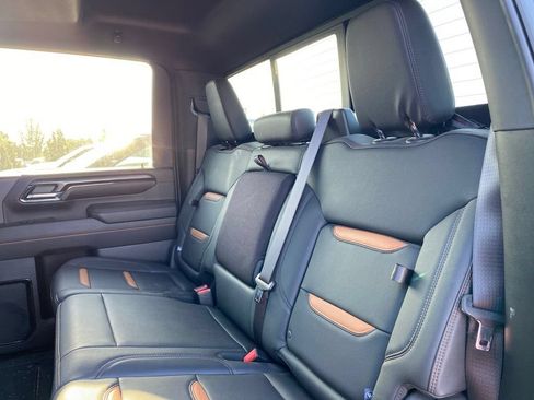 Used 2024 GMC Sierra 2500 AT4 w/ AT4 Premium Plus Package AWD/4WD image 10