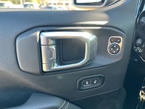 New 2024 Jeep Gladiator Sport AWD/4WD image 13