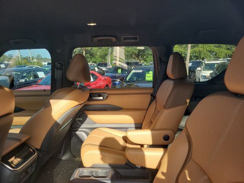 Used 2025 Nissan Armada SL w/ Captain's Chari Seat Package RWD image 13