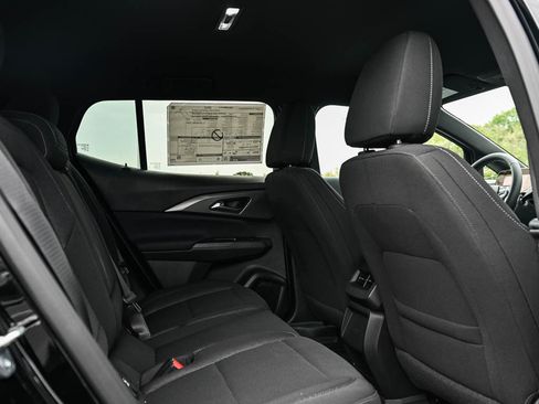 New 2026 Chevrolet Equinox EV LT image 10