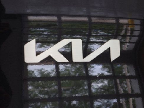 New 2025 Kia EV6 Light RWD image 23