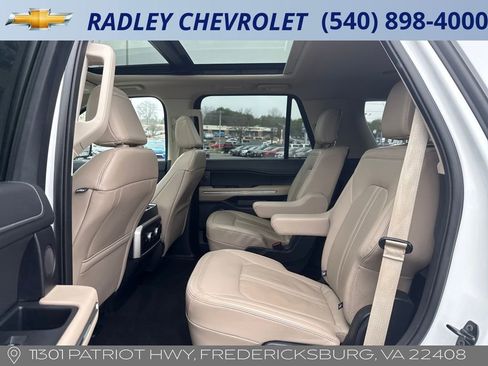 Used 2024 Ford Expedition Limited image 23