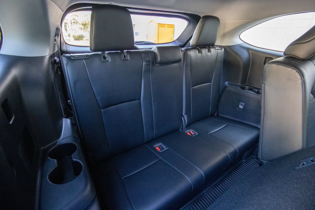 Used 2020 Toyota Highlander XLE FWD image 20