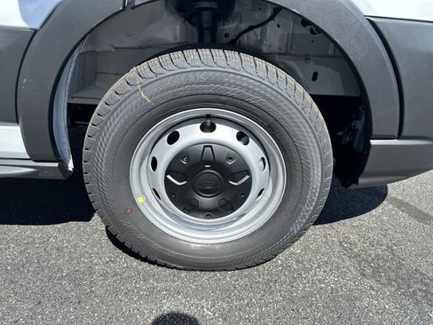 New 2025 Ford Transit 250 148 Medium Roof image 12