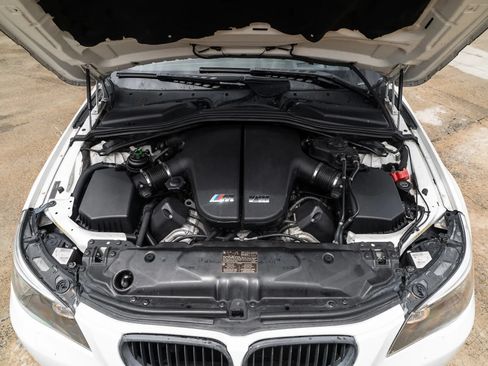 Used 2008 BMW M5 RWD image 14