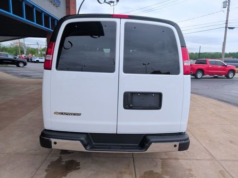 Certified 2025 Chevrolet Express 3500 LT w/ LT Preferred Equipment Group RWD image 7
