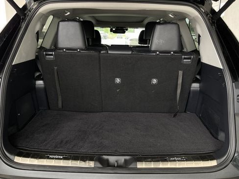 Used 2025 Toyota Grand Highlander FWD image 31