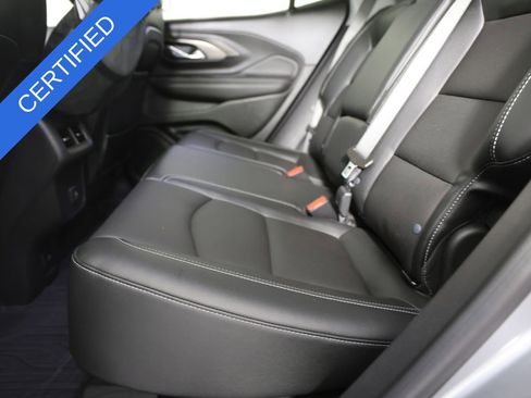 Used 2023 GMC Terrain SLT image 5