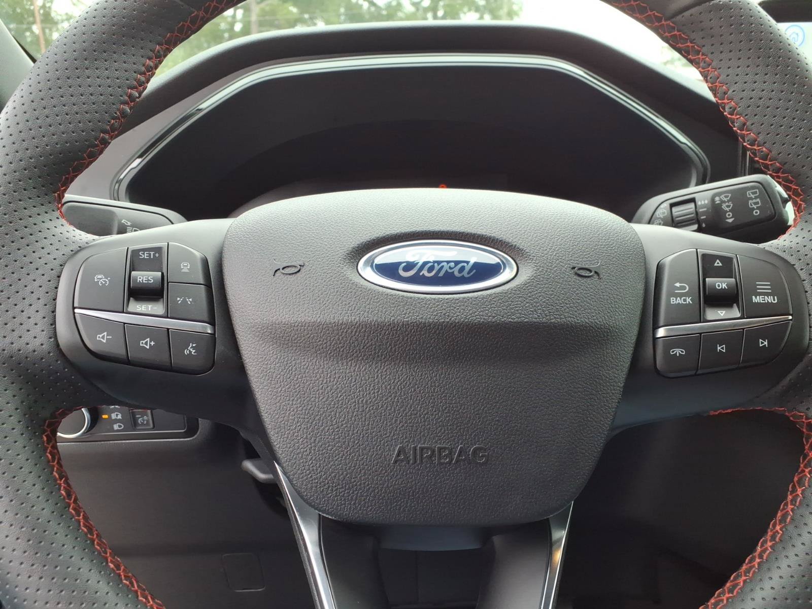 Used 2023 Ford Escape ST-Line w/ Tech Pack #1 FWD image 27