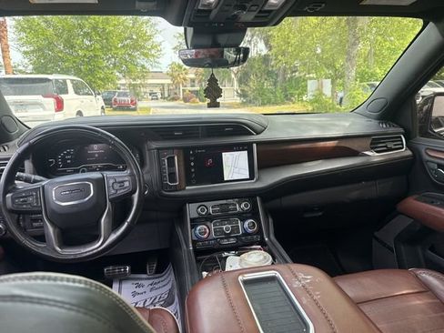 Used 2023 GMC Yukon XL Denali Ultimate image 6