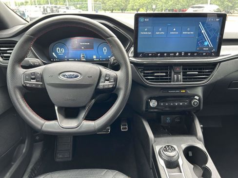 Used 2023 Ford Escape ST-Line Elite w/ Premium Technology Package AWD/4WD image 10