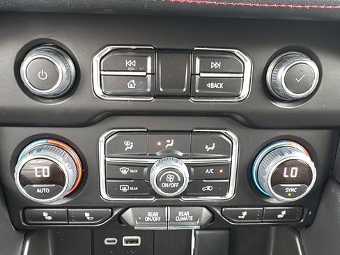 Used 2023 Chevrolet Tahoe RST w/ Luxury Package AWD/4WD image 20