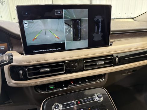 Used 2022 Lincoln Nautilus Reserve w/ Equipment Group 201A image 19