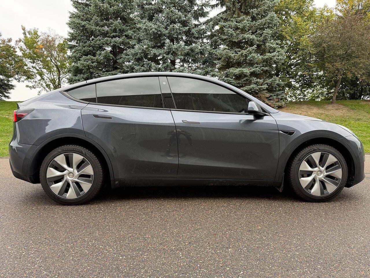 Used 2023 Tesla Model Y Long Range AWD/4WD image 6