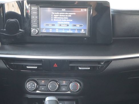 Used 2025 Nissan Kicks S FWD image 30
