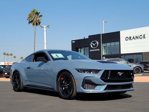 Used 2025 Ford Mustang GT RWD image 32