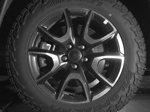 Used 2025 Jeep Compass Trailhawk AWD/4WD image 12