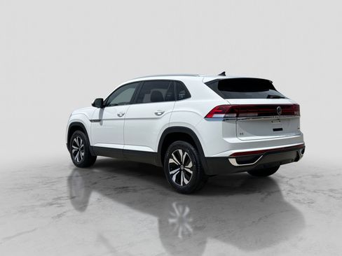 Used 2024 Volkswagen Atlas Cross Sport SE AWD/4WD image 5