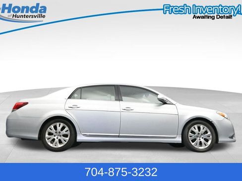 Used 2011 Toyota Avalon FWD image 27
