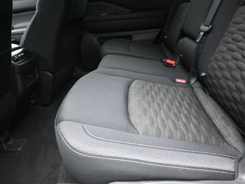 Used 2022 Nissan Pathfinder SV FWD image 16