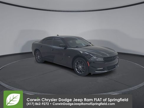 Used 2018 Dodge Charger GT image 4