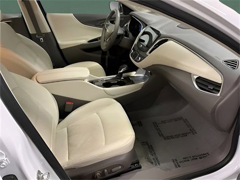 Used 2024 Chevrolet Malibu LT image 25