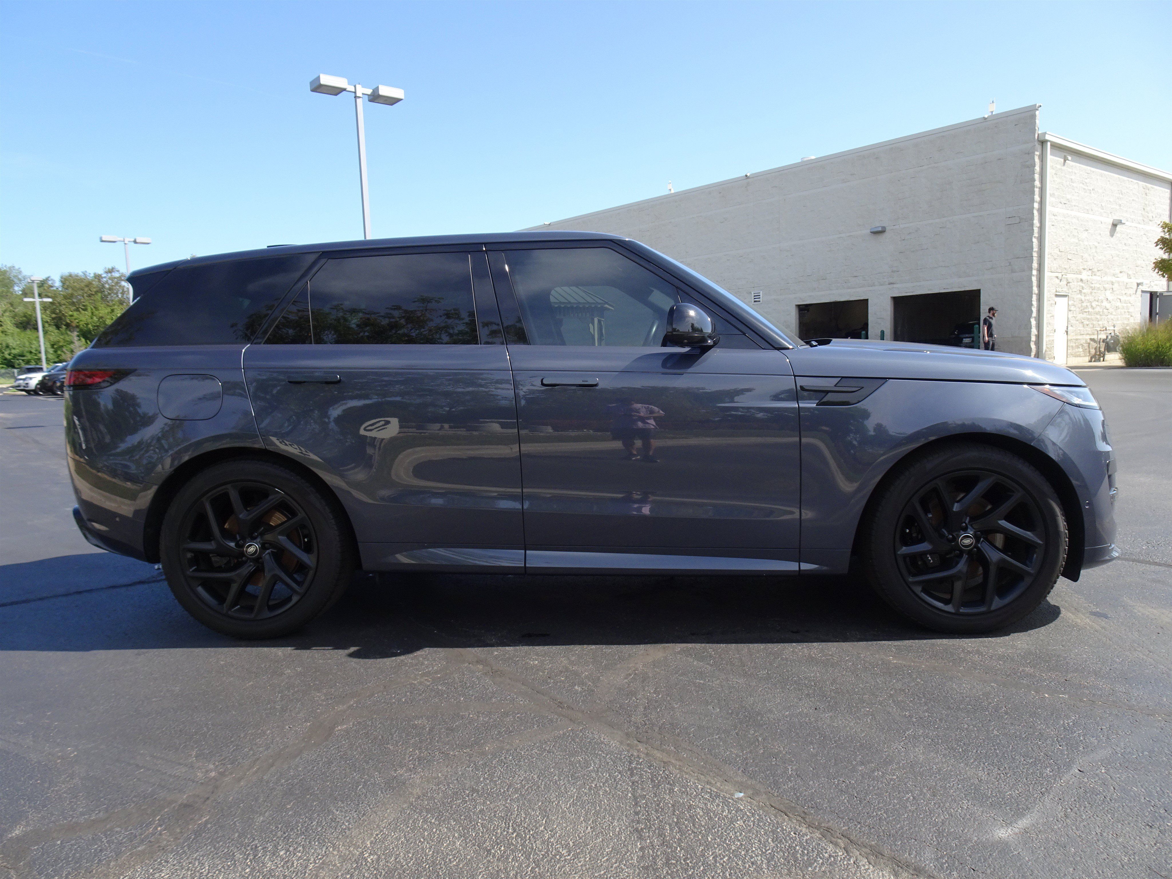Certified 2024 Land Rover Range Rover Sport Dynamic SE AWD/4WD image 7