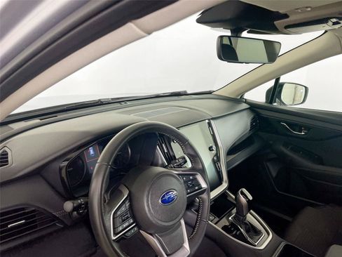 Used 2025 Subaru Outback Premium AWD/4WD image 23