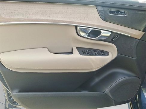 New 2026 Volvo XC90 B6 Plus w/ Protection Package Premier image 7