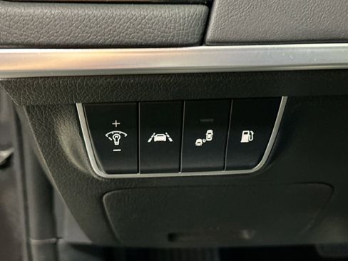 Used 2019 Kia Stinger Premium image 16