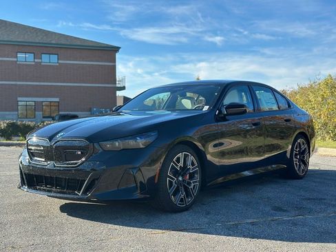 New 2025 BMW i5 M60 w/ Premium Package image 3