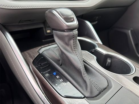 Used 2021 Toyota Highlander Limited image 32