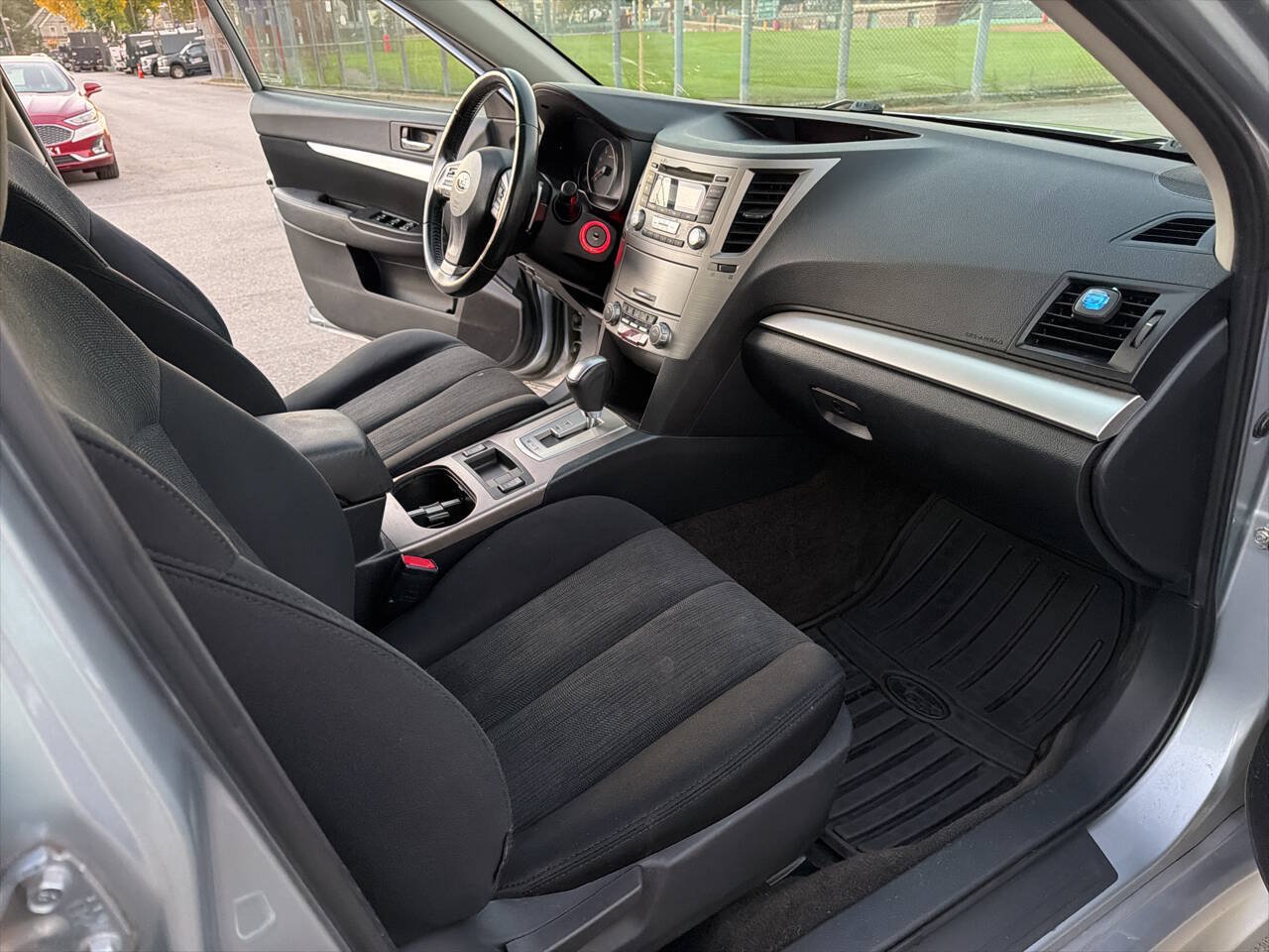 Used 2013 Subaru Legacy 2.5i Premium AWD/4WD image 21