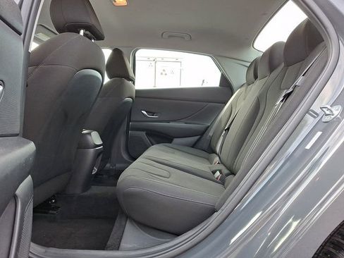 Used 2024 Hyundai Elantra SEL FWD image 13