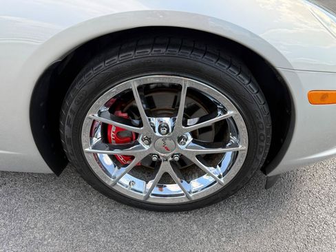 Used 2006 Chevrolet Corvette Convertible w/ Preferred Equipment Group RWD image 14