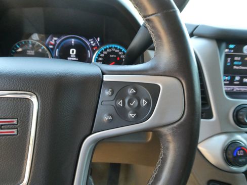 Used 2017 GMC Yukon SLT AWD/4WD image 21