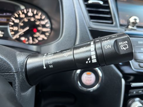 Used 2015 Nissan Pathfinder SV w/ Trailer Tow Package image 21