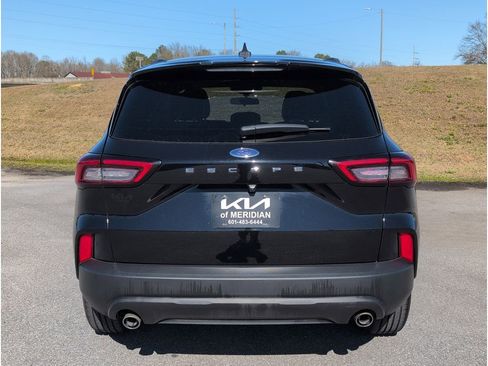 Used 2025 Ford Escape ST-Line image 4