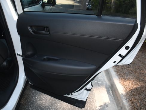 Used 2025 Toyota Corolla LE FWD image 18