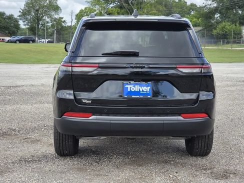 New 2026 Jeep Grand Cherokee Altitude RWD image 5