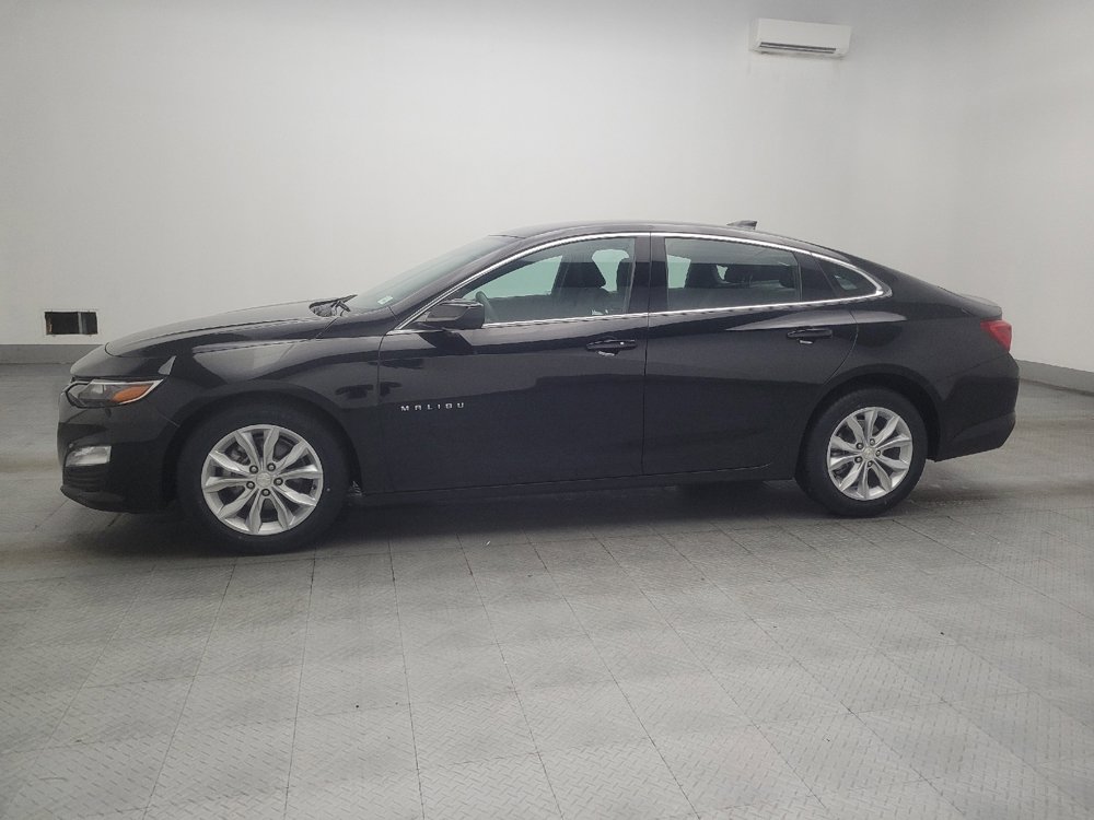 Used 2025 Chevrolet Malibu LT FWD image 2