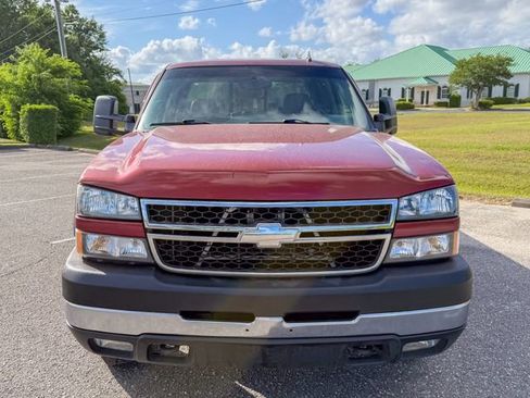 Used 2006 Chevrolet Silverado 2500 LT w/ Onstar Plus Package RWD image 10