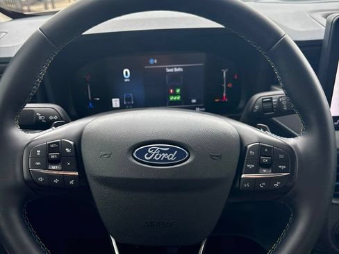 Used 2025 Ford Maverick Lobo AWD/4WD image 16