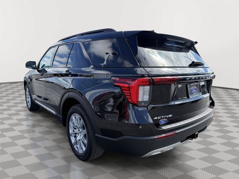 Certified 2025 Ford Explorer Active w/ Active Comfort Package AWD/4WD image 5