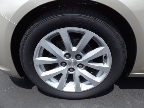 Used 2015 Chevrolet Malibu LT FWD image 29
