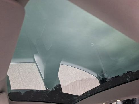 Used 2018 Tesla Model 3 Long Range image 16