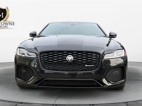 Used 2022 Jaguar XF R-Dynamic SE AWD/4WD image 8