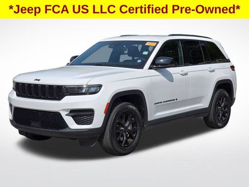 Used 2024 Jeep Grand Cherokee Altitude AWD/4WD image 2
