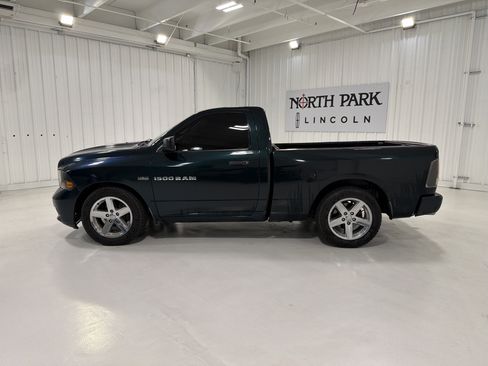Used 2011 RAM 1500 2WD Regular Cab image 2